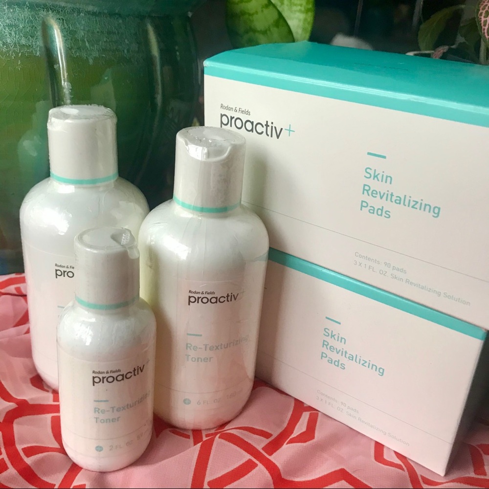 Proactiv Skin Revitalizing & Re-texturizing Set